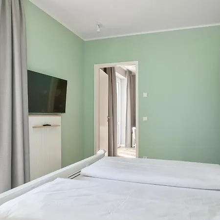Beach Apartments Buesum 公寓式酒店 4*